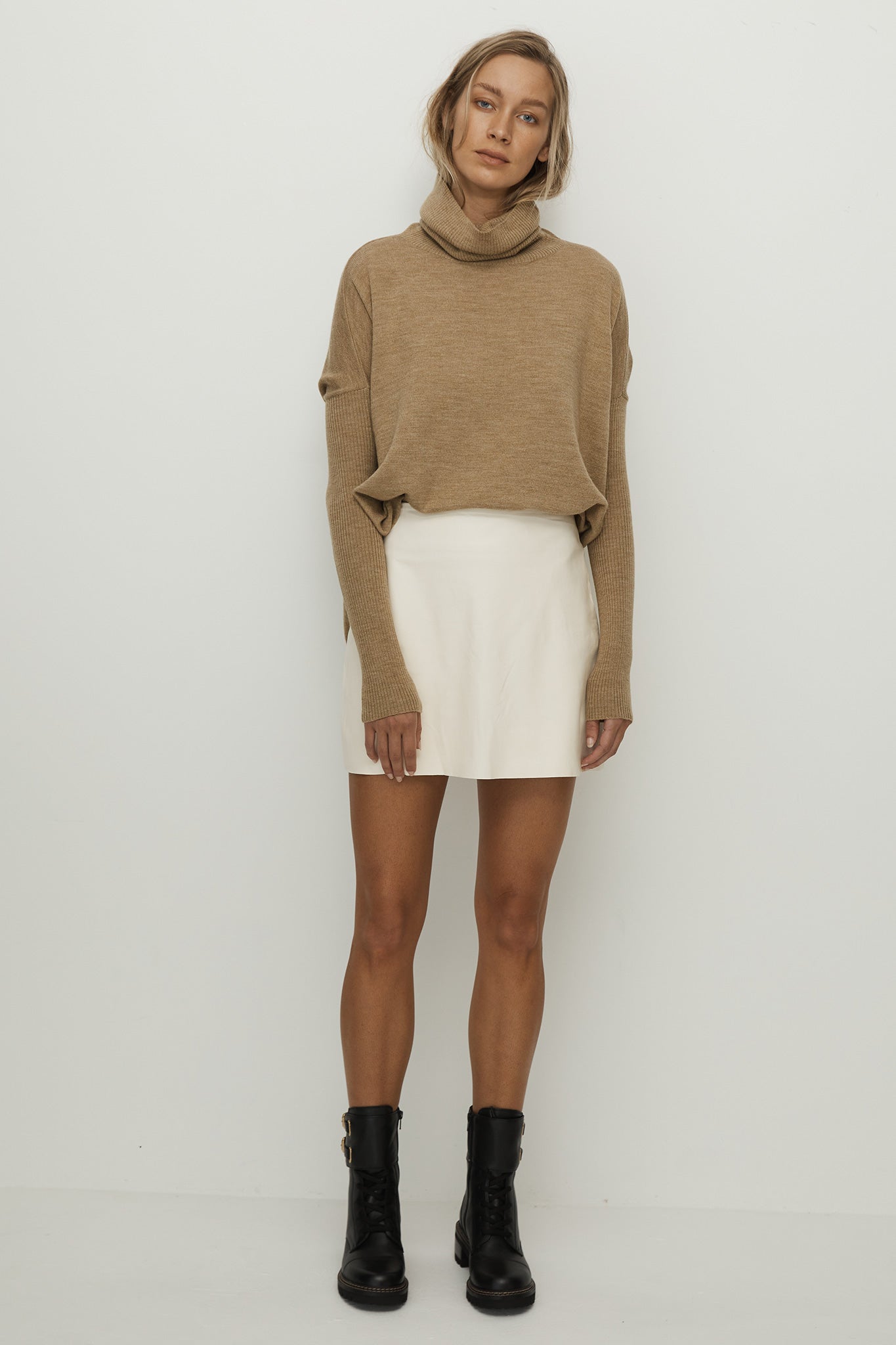 Rockefeller A-line Leather Skirt Seashell Leather - SAMPLE