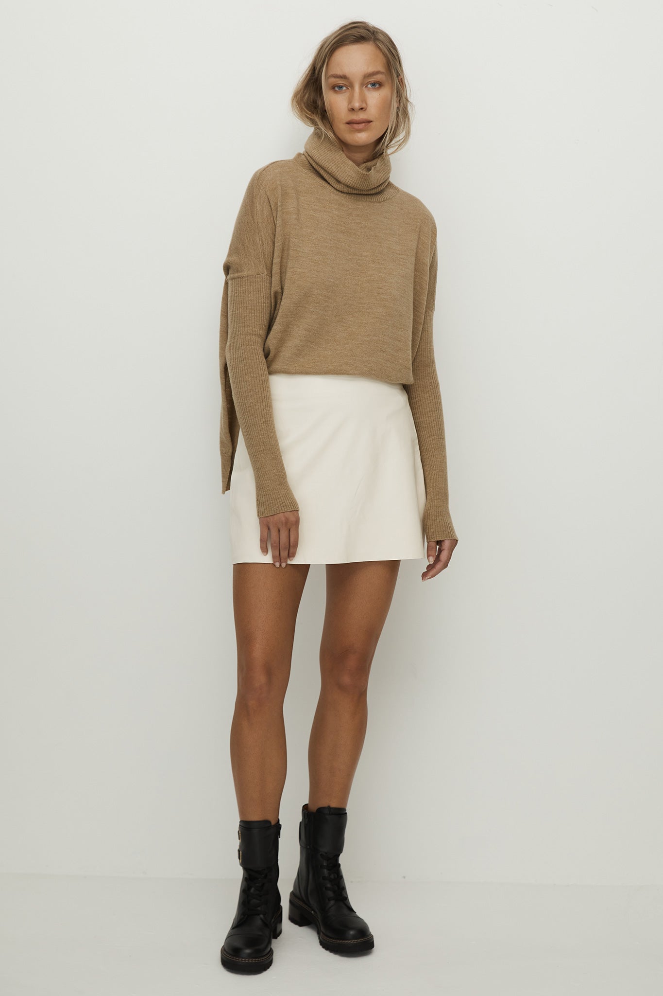 Rockefeller A-line Leather Skirt Seashell Leather - SAMPLE