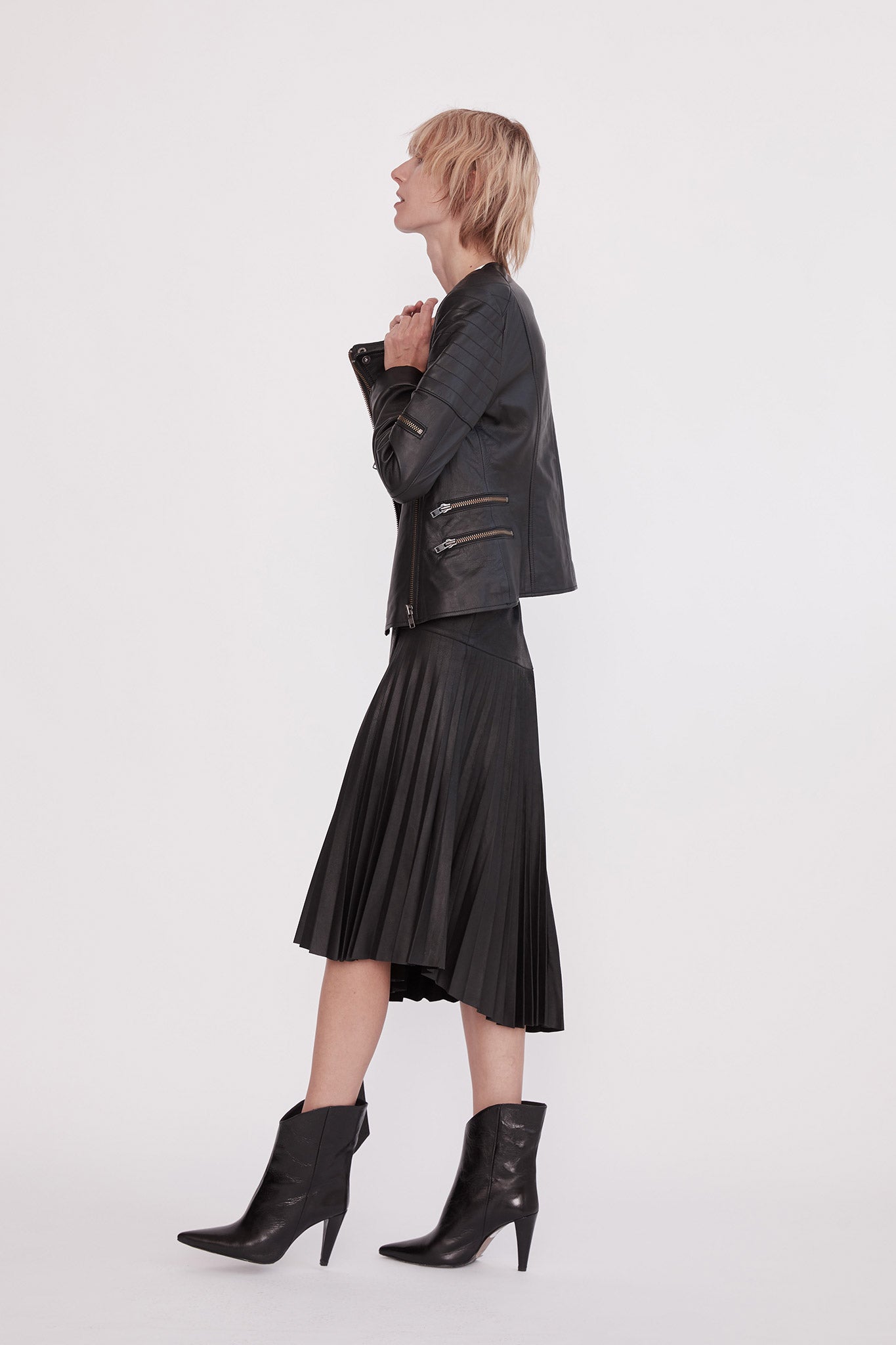 Park Avenue Pleated Skirt Black Leather