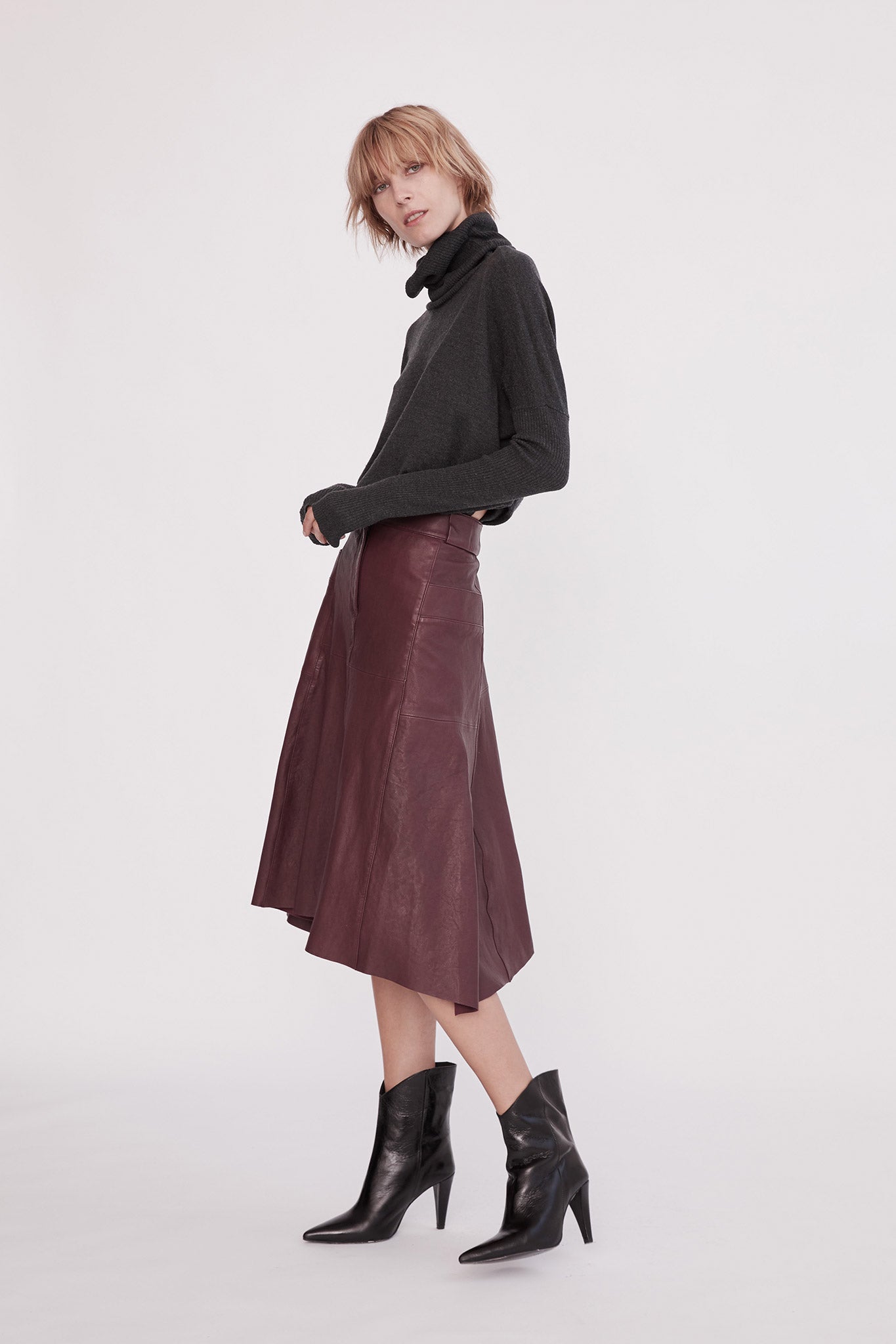 Burgundy leather outlet skirt 6 inch