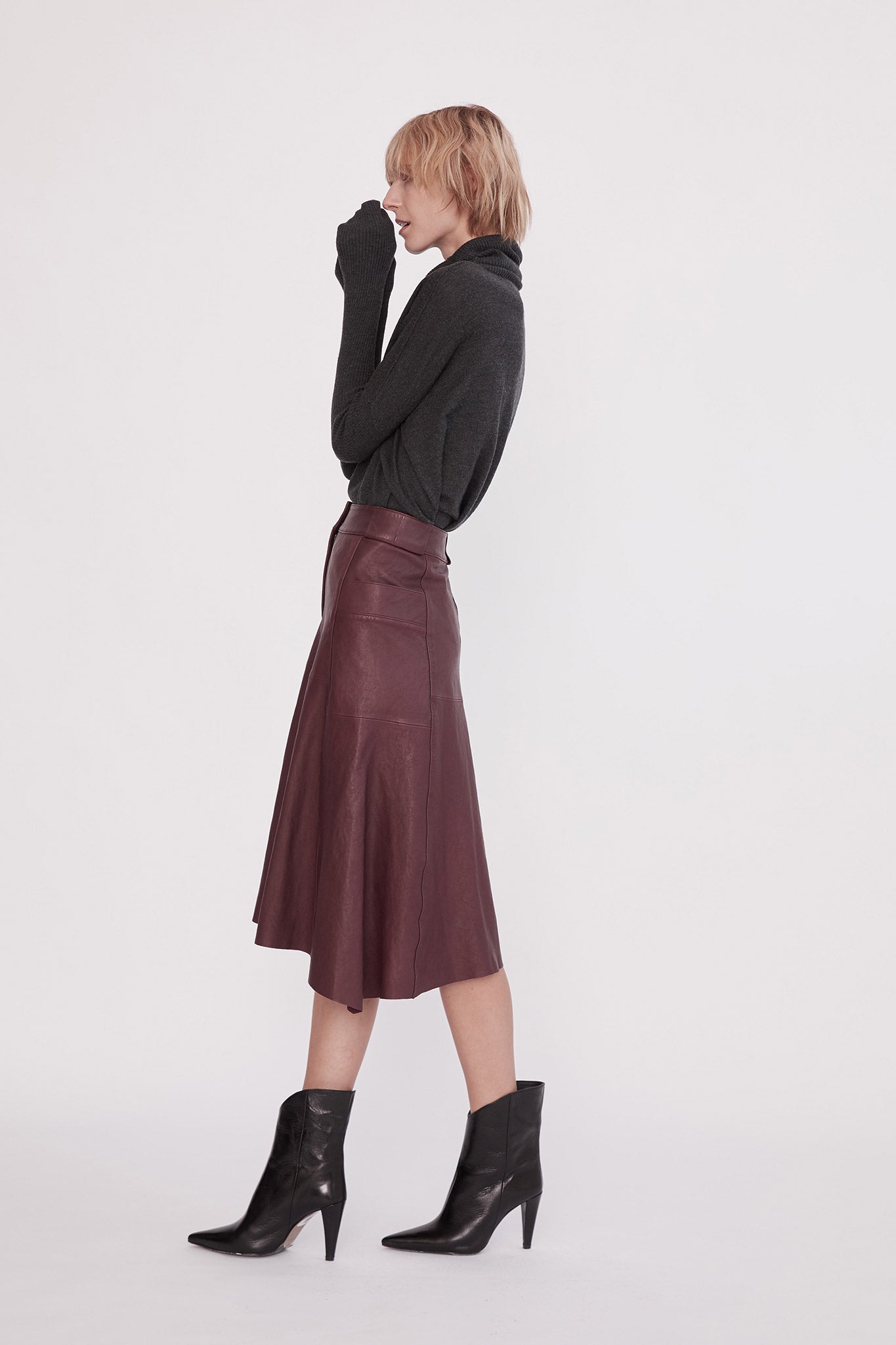 Burgundy leather on sale skirt 8 inch