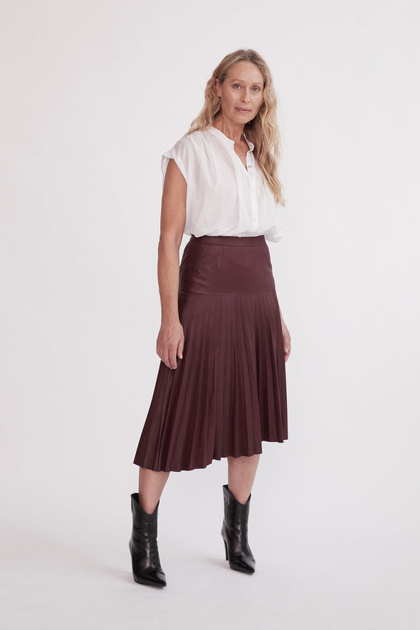 Park Avenue Pleat Skirt Shiraz Leather