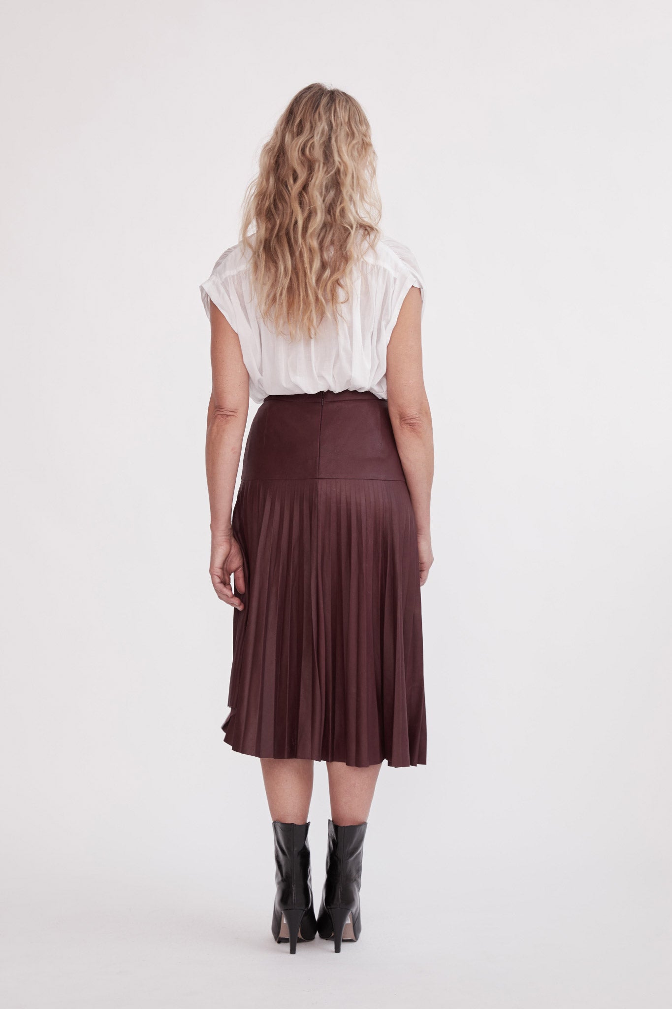 Park Avenue Pleat Skirt Shiraz Leather - SAMPLE