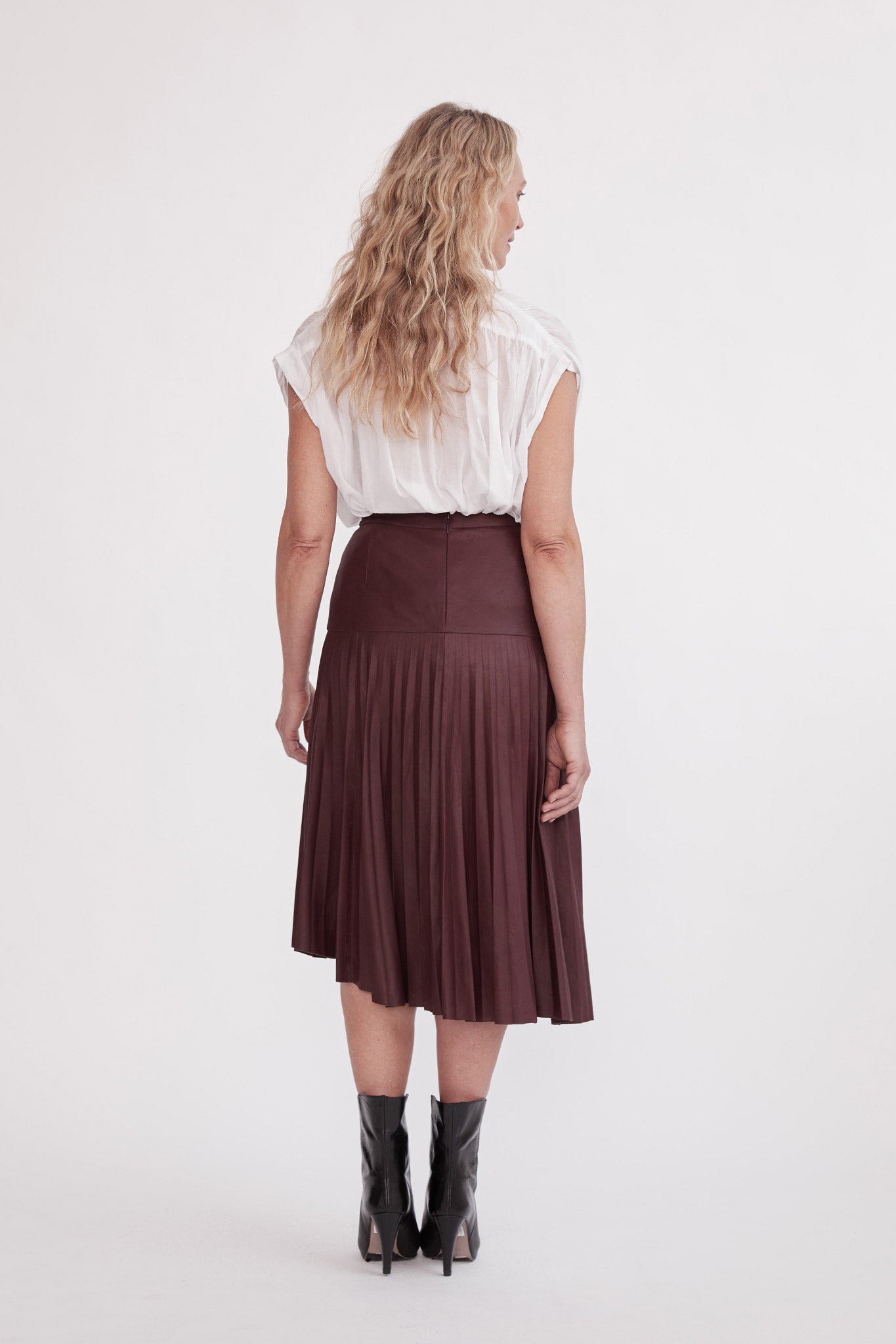 Park Avenue Pleat Skirt Shiraz Leather - SAMPLE