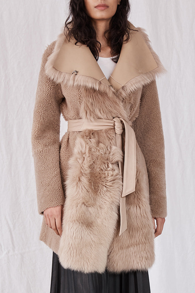 Chelsea Slouch Shearling Coat Biscuit Shearling