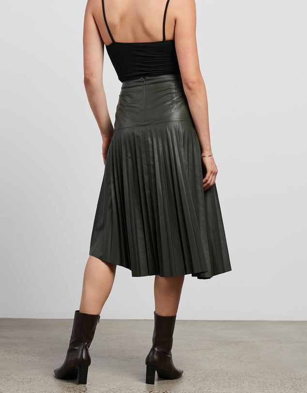 Park Avenue Pleated Skirt Bottlebush Green Leather - SAMPLE