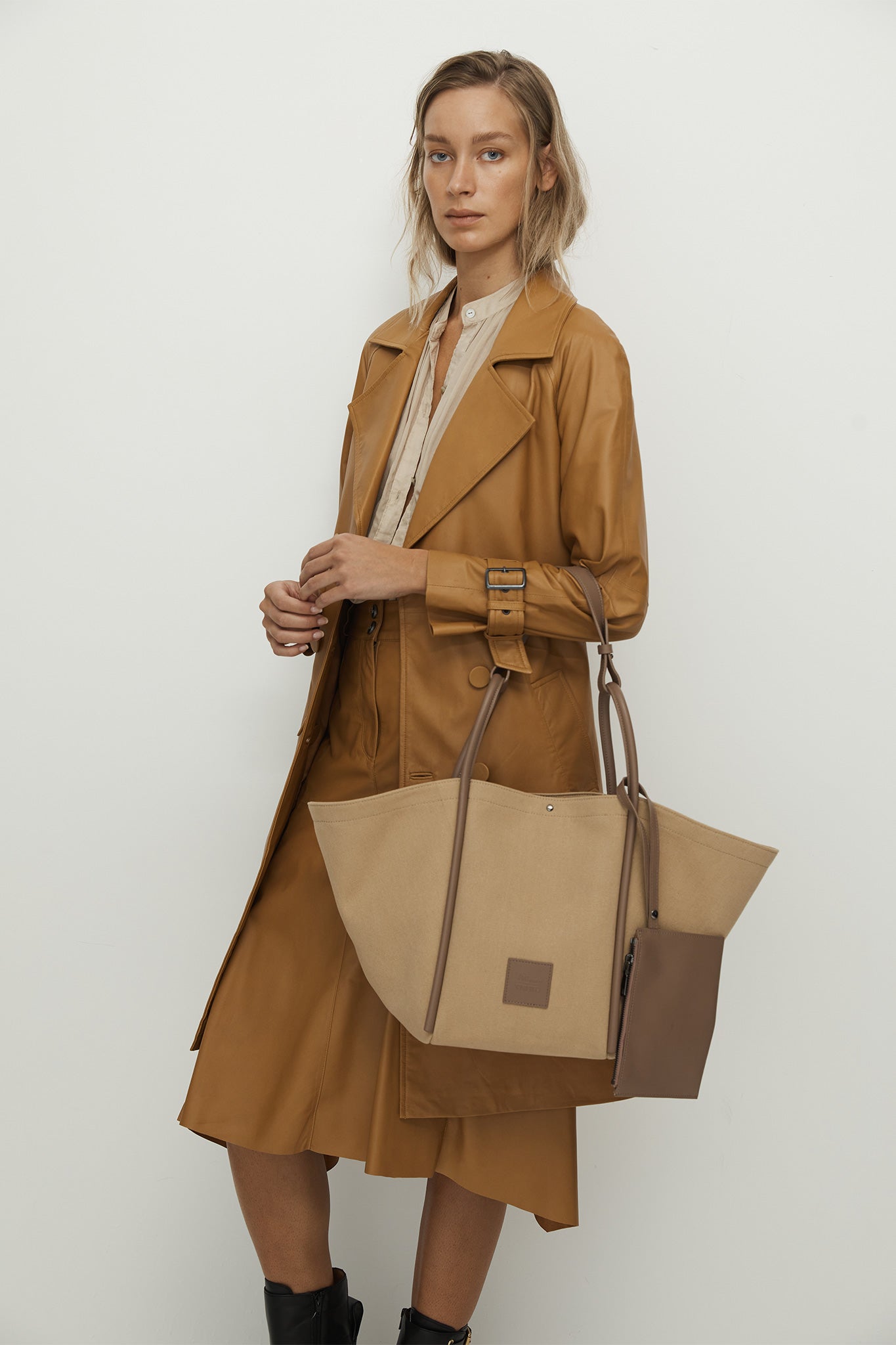 Fifth Avenue Tote Shoulder Bag Camel Canvas & Leather